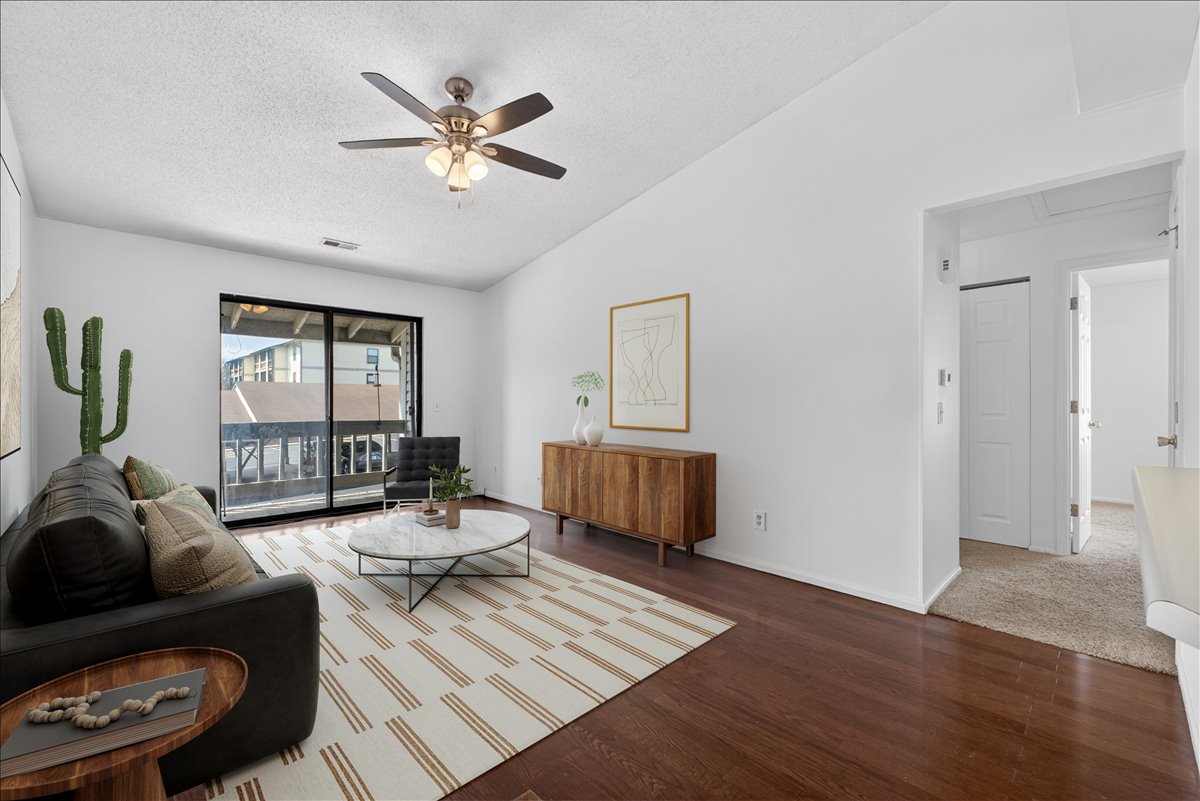5 Reasons You Should Seriously Consider a Condo Right Now header image.