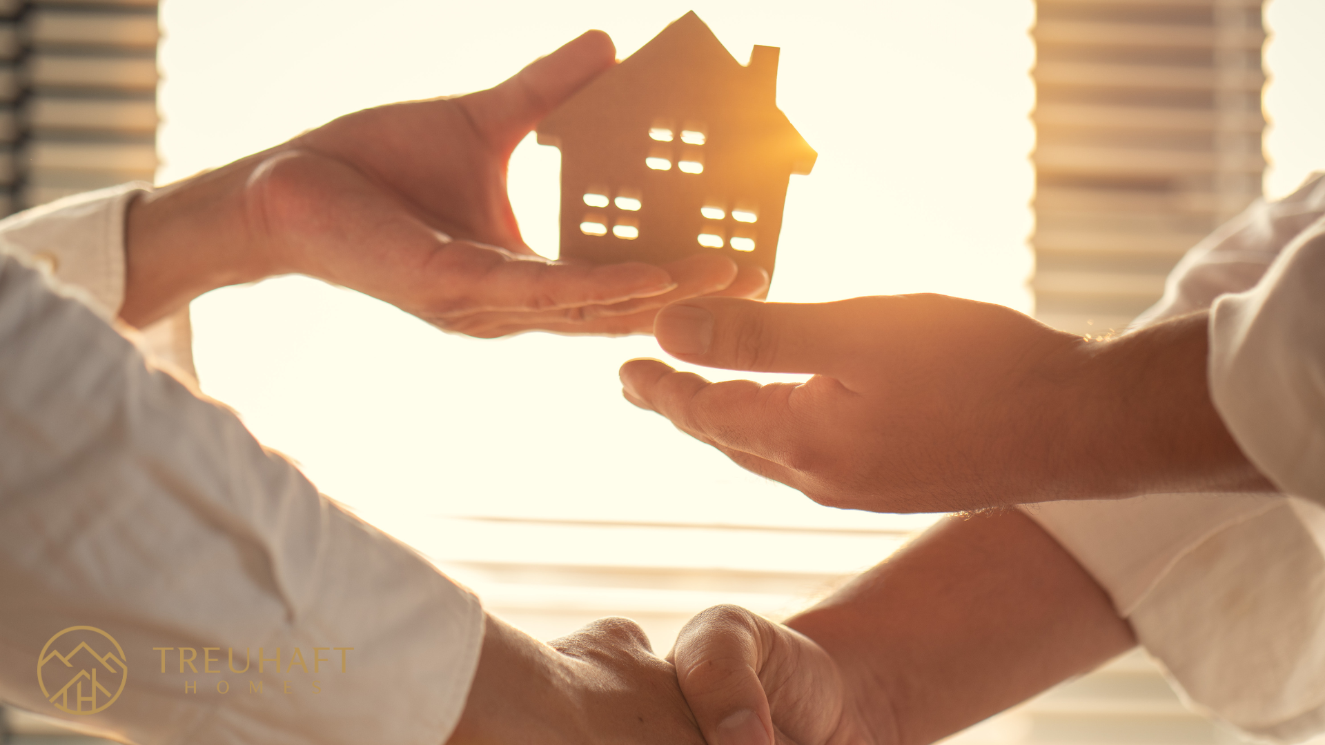 4 Tips To Make Your Strongest Offer on a Home header image.