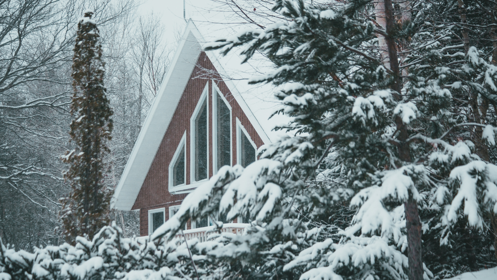 Should You Buy a Home in Alaska This Winter? Here’s Why It Might Be the Perfect Time header image.