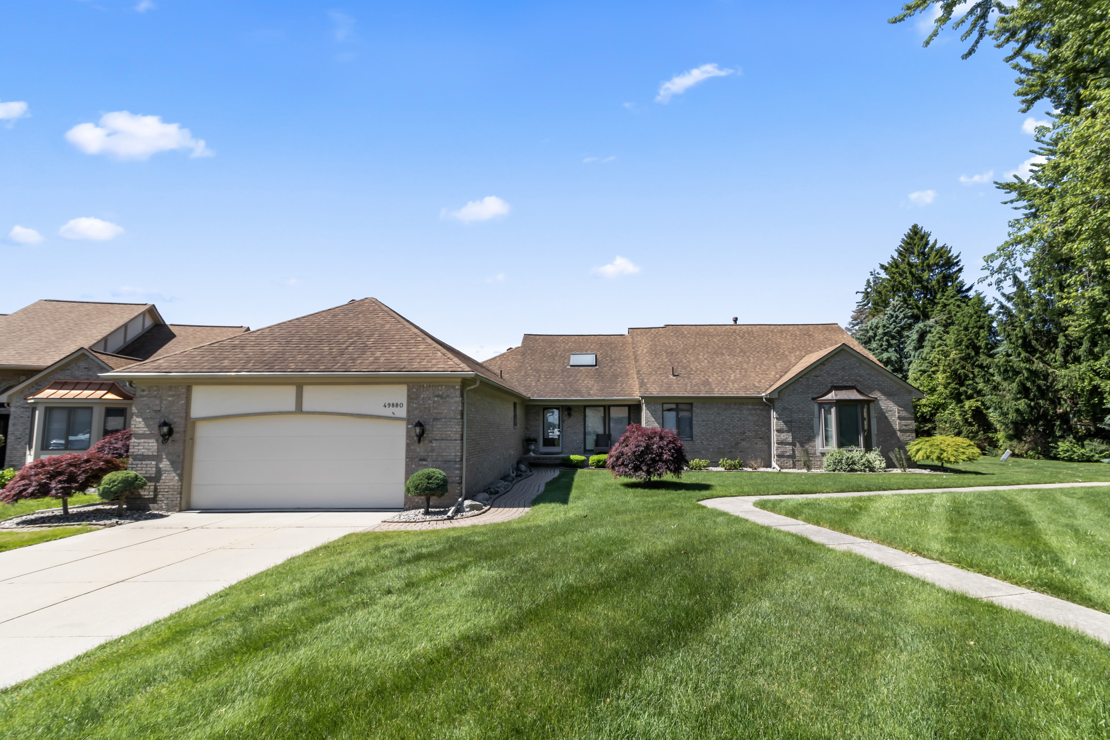 49880 Schooner Ct, Chesterfield, MI 48047 header image.