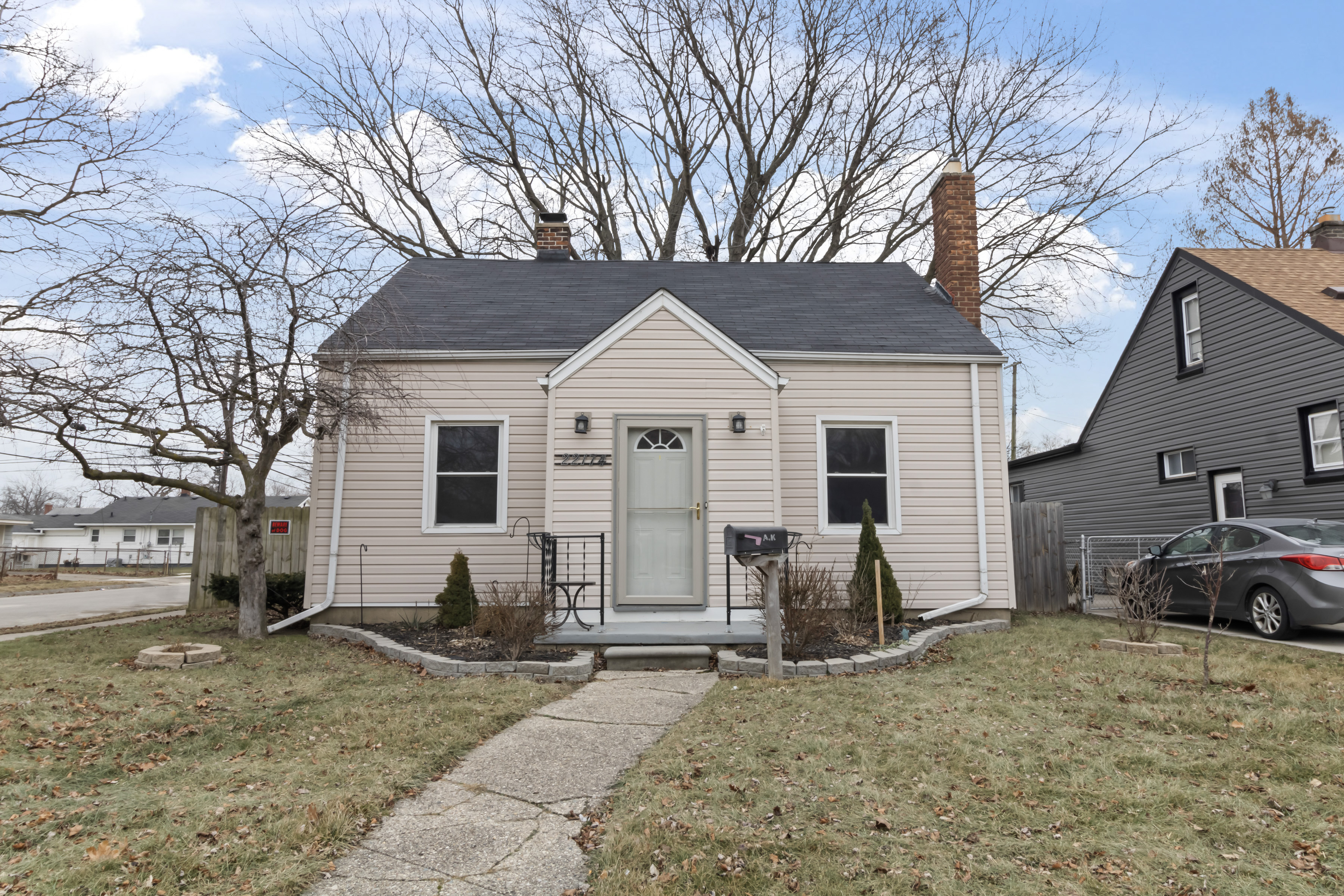 22174 Rausch Ave, Eastpointe, MI 48021 header image.