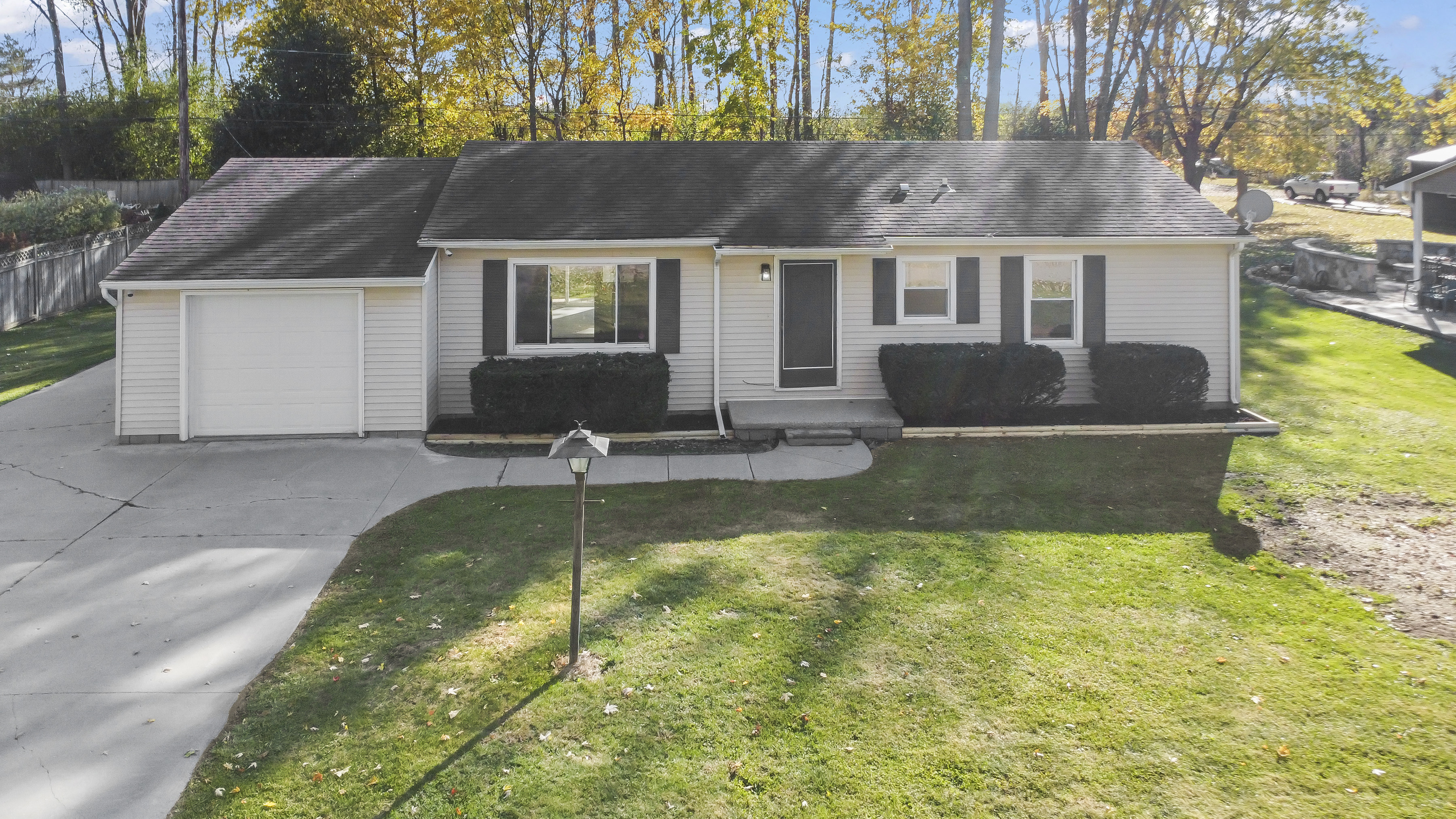 125 Clark St, Yale, MI 48097 header image.