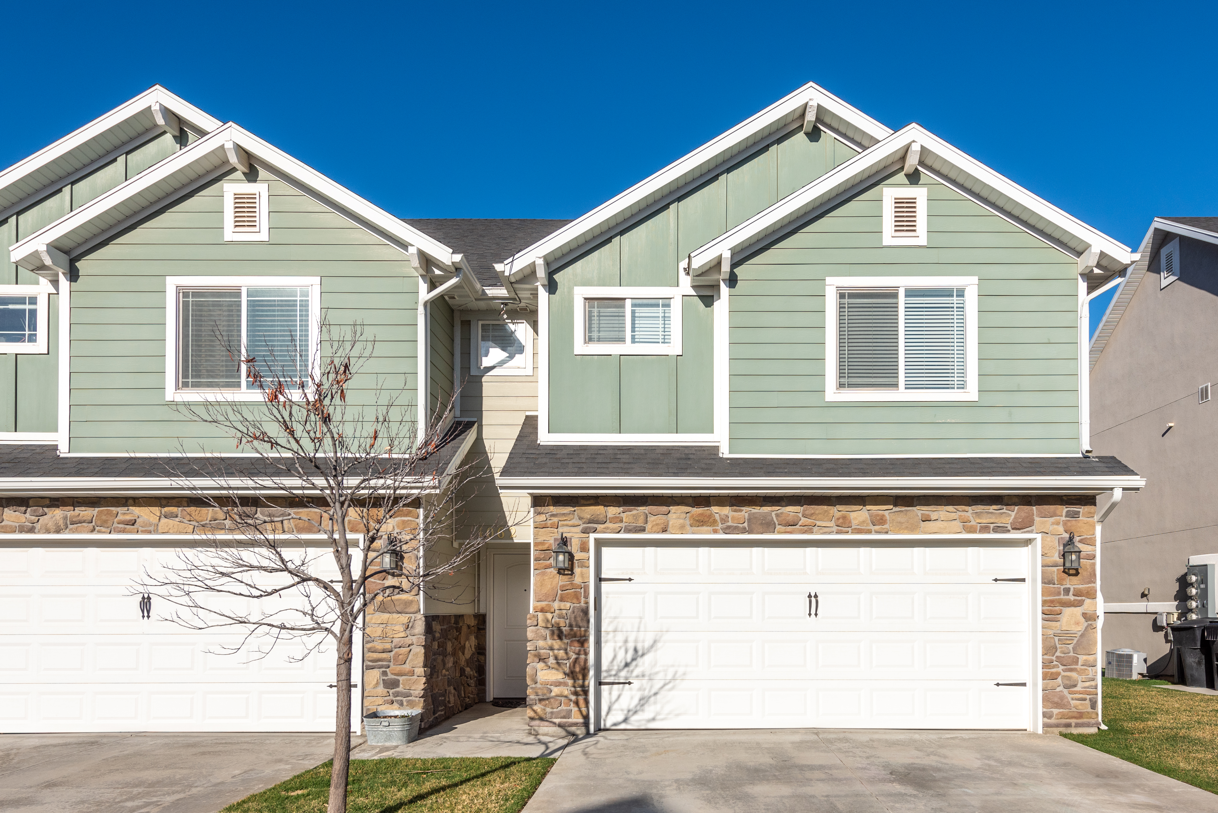 JUST LISTED - Charming Syracuse Townhome header image.