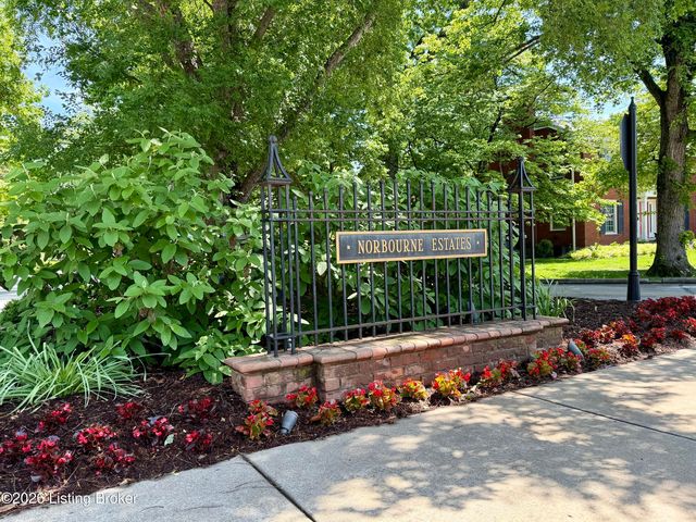 Why St. Matthews Continues to Be One of Louisville’s Most Desirable Places to Live header image.