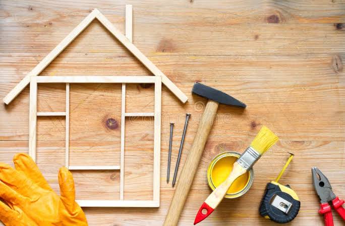 Should I Renovate or Should I Sell? header image.