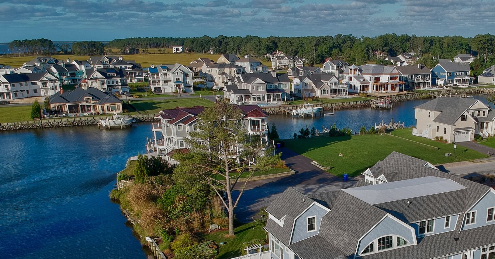 Exclusive Communities in Coastal Delaware header image.