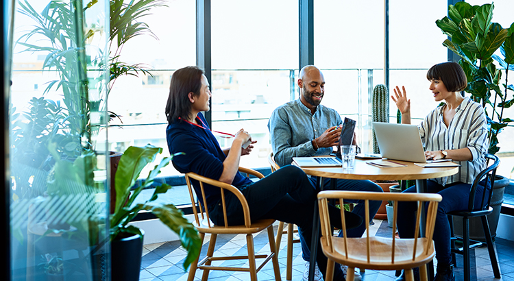 Save Time and Effort by Selling with an Agent header image.