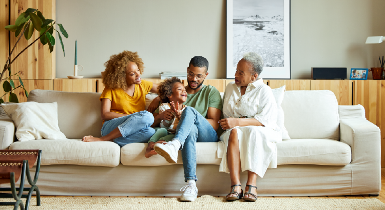 The Benefits of Buying a Multi-Generational Home [INFOGRAPHIC] header image.