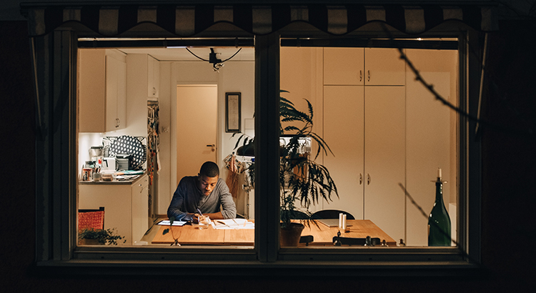 The Difference in Net Worth Between Homeowners and Renters Is Widening header image.