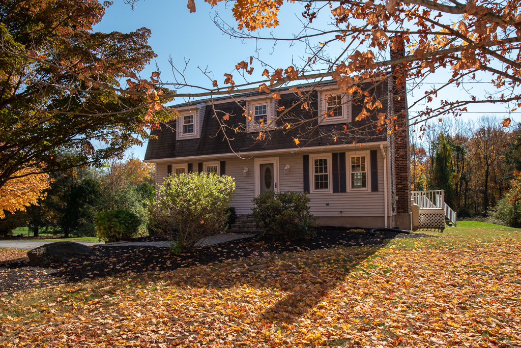 118 Mendon Road - Sutton, MA header image.