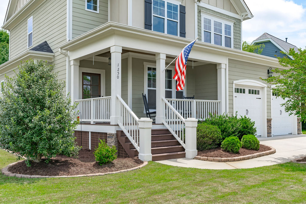 Is this the right time to sell my home? header image.