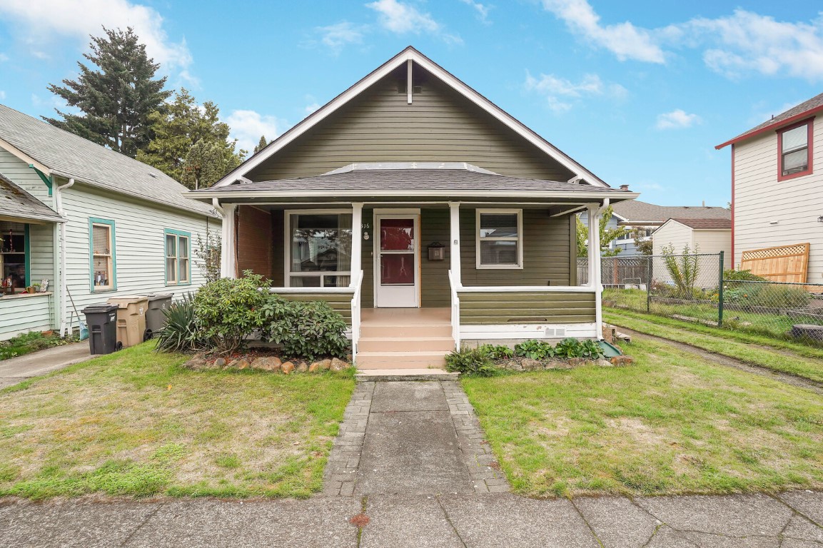 Delightful Albany OR Home with Sun-Filled Floor Plan! header image.