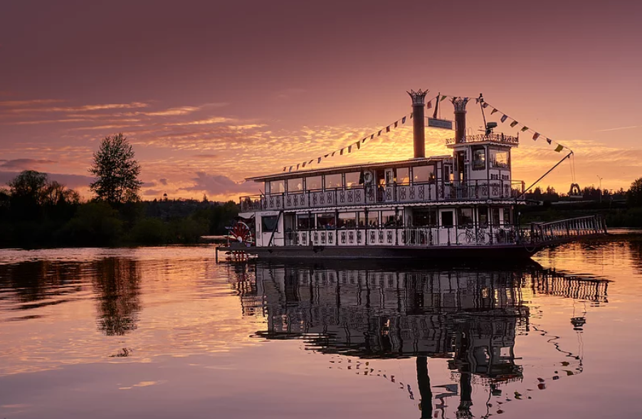 Exploring Salem Oregon: The Willamette Queen header image.