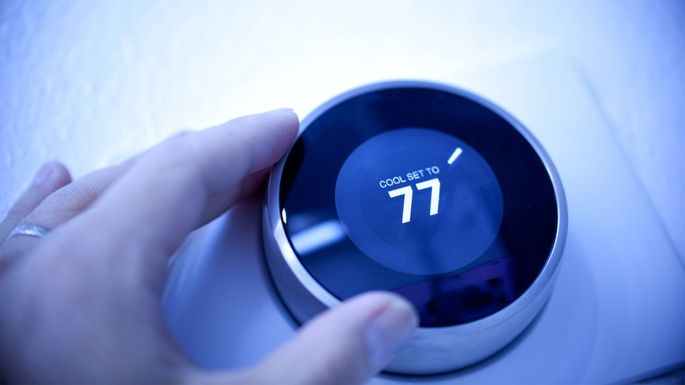 6 Energy-Saving Myths You Need to Stop Believing Right Now header image.