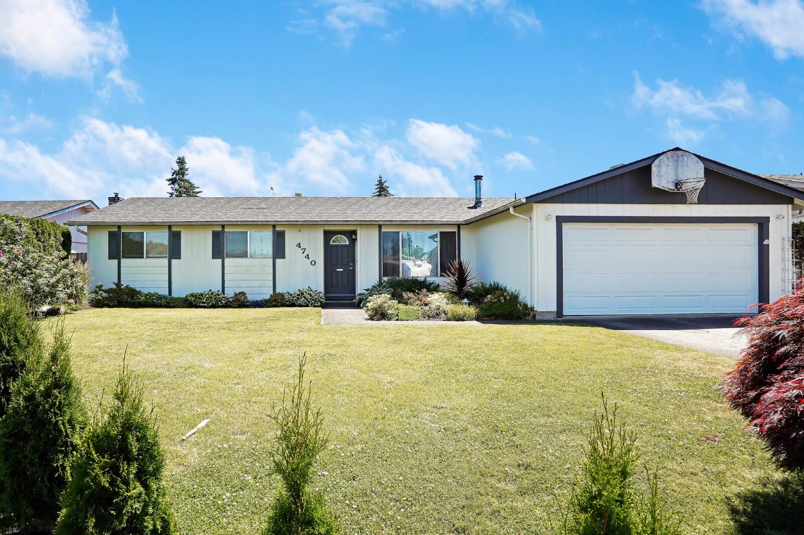 Updated Salem OR Home with Backyard Oasis! header image.