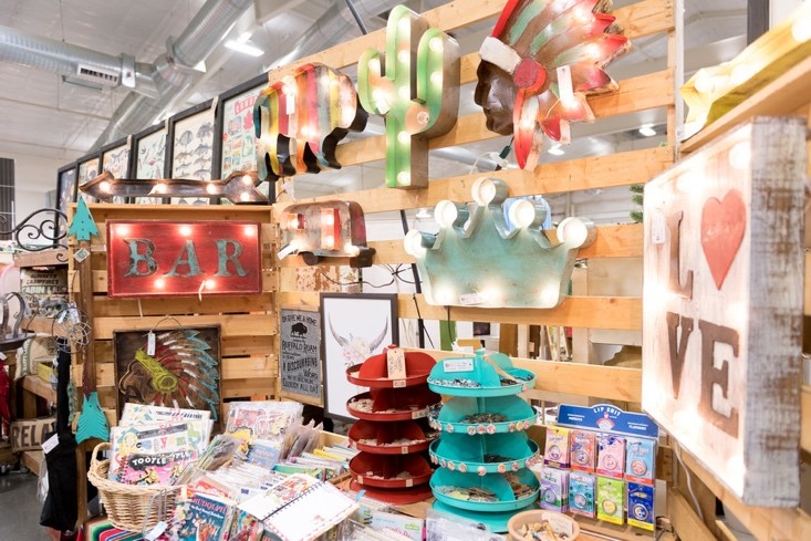 Exploring Salem Oregon: The Great Junk Hunt header image.