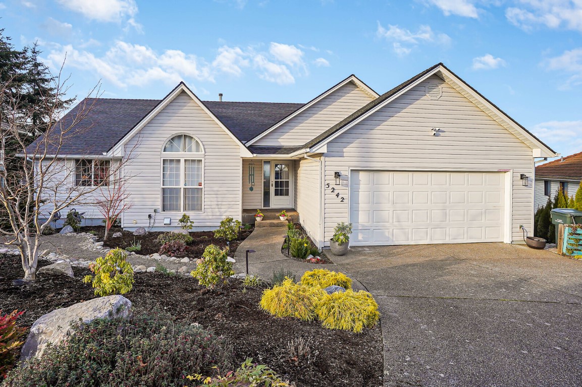Beautifully Updated Home in South Salem OR! header image.