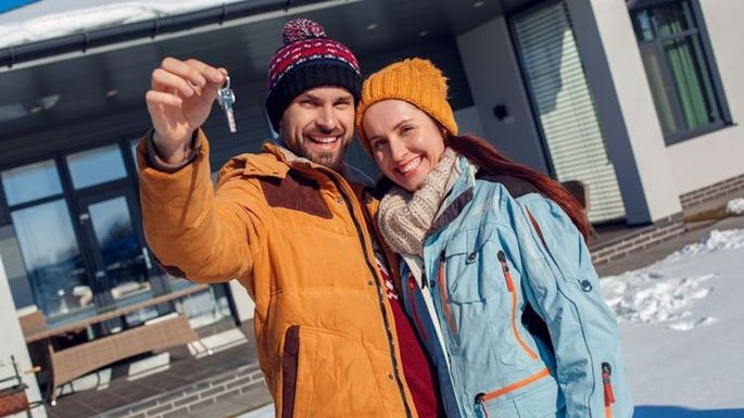Bundle Up! Winter's Home-Buying Game Has Changed. Here's How To Win header image.