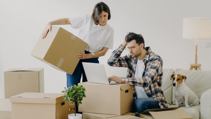 Avoid These 5 Mistakes When Buying A Home Sight Unseen header image.