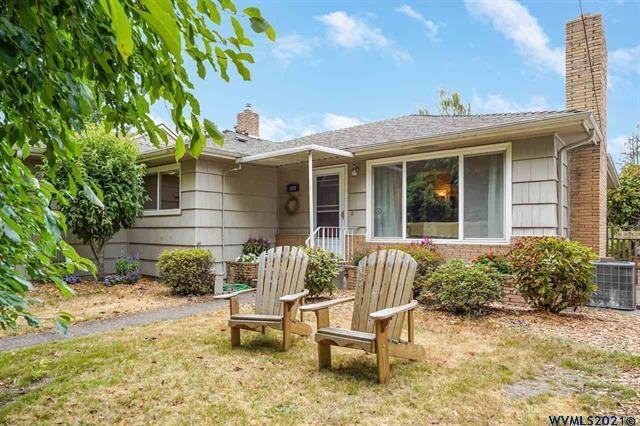 Delightful Salem OR Home with Sun-Filled Floor Plan! header image.
