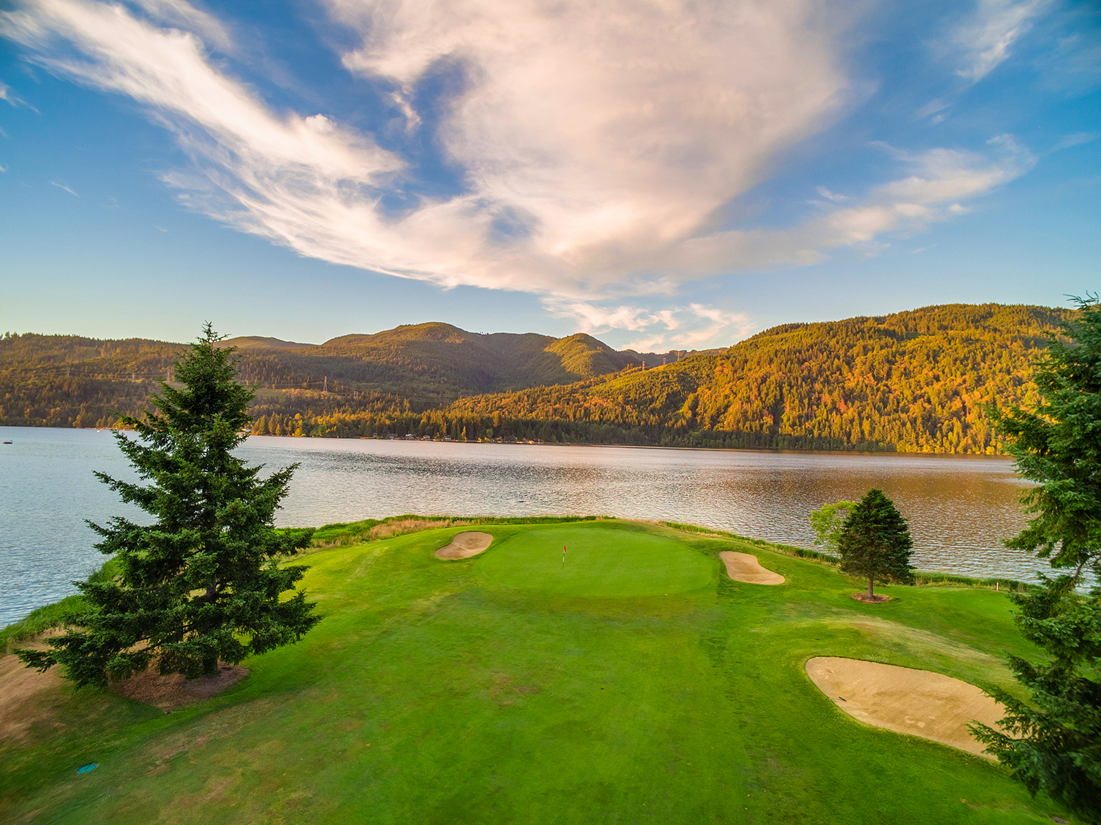 Why Golfers Love Sudden Valley, WA header image.