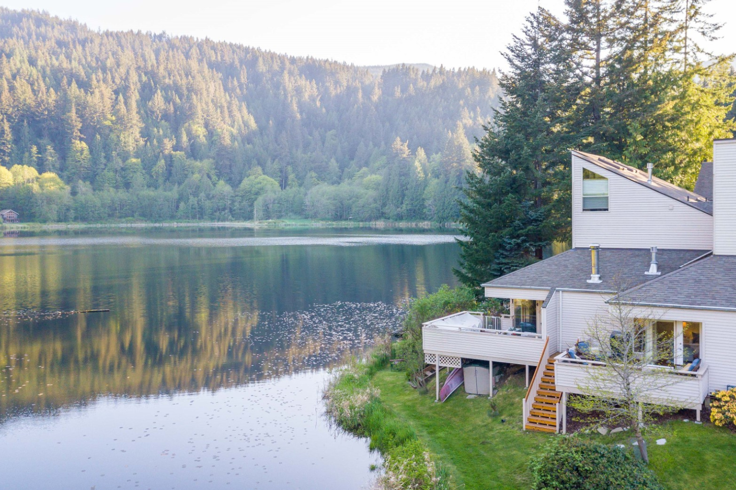 Condo on the edge of lovely Lake Louise in Sudden Valley (Bellingham), Washington