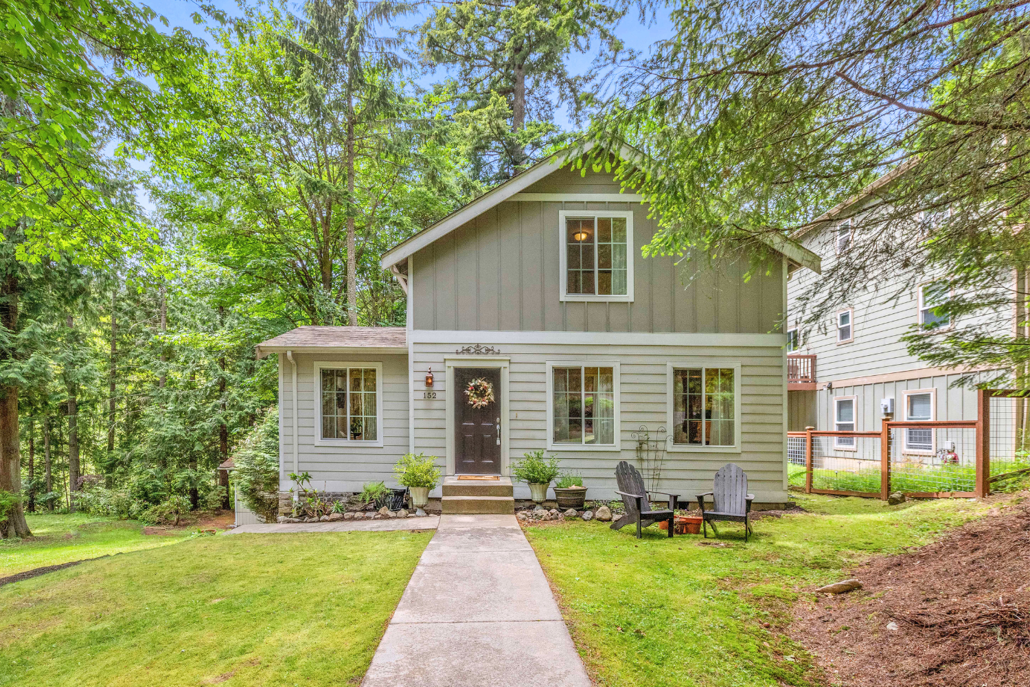 A pretty PNW home with nice landscaping