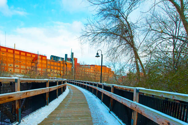 Moving to Eau Claire Wisconsin - 6 steps to make it easy!! header image.