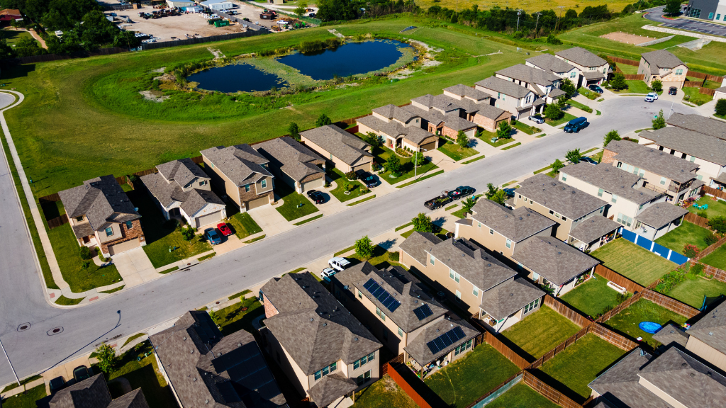 Inside the Circle: What Top DFW Luxury Real Estate Teams Look for in New Agents