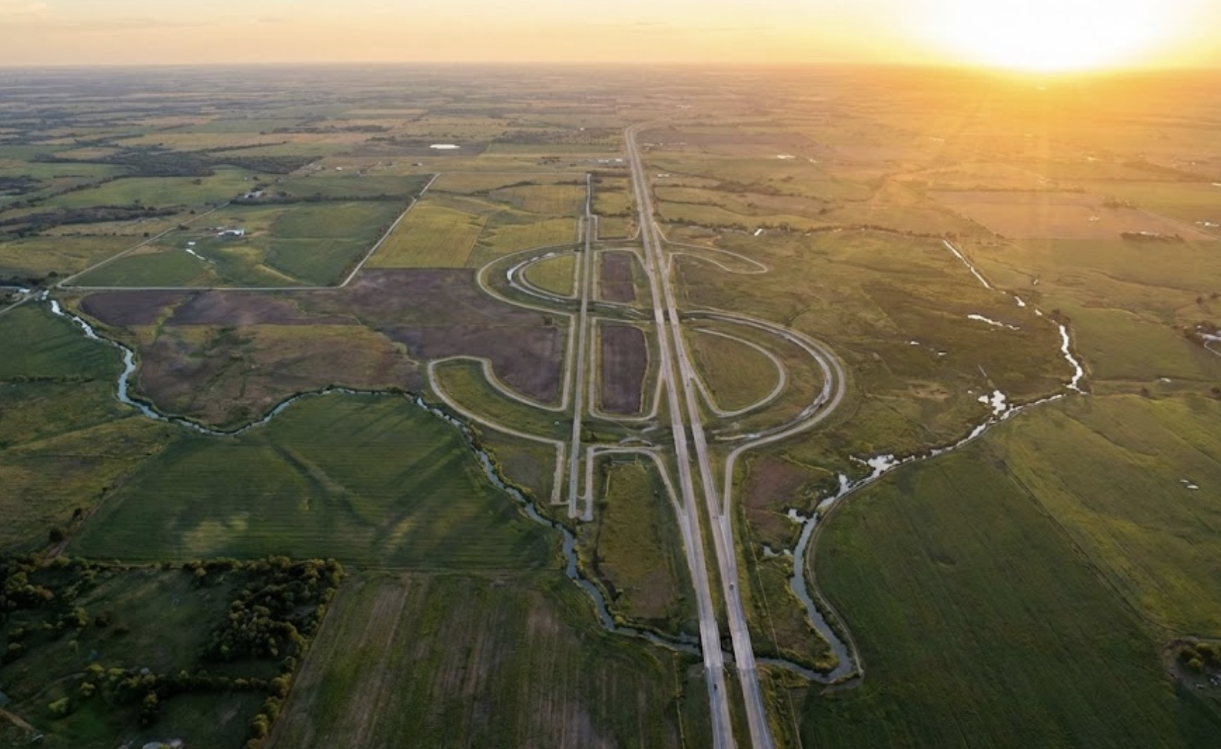 Benefits of Moving to Texas header image.