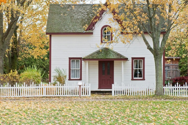 How to Make Your Older Home More Appealing to Modern Buyers header image.