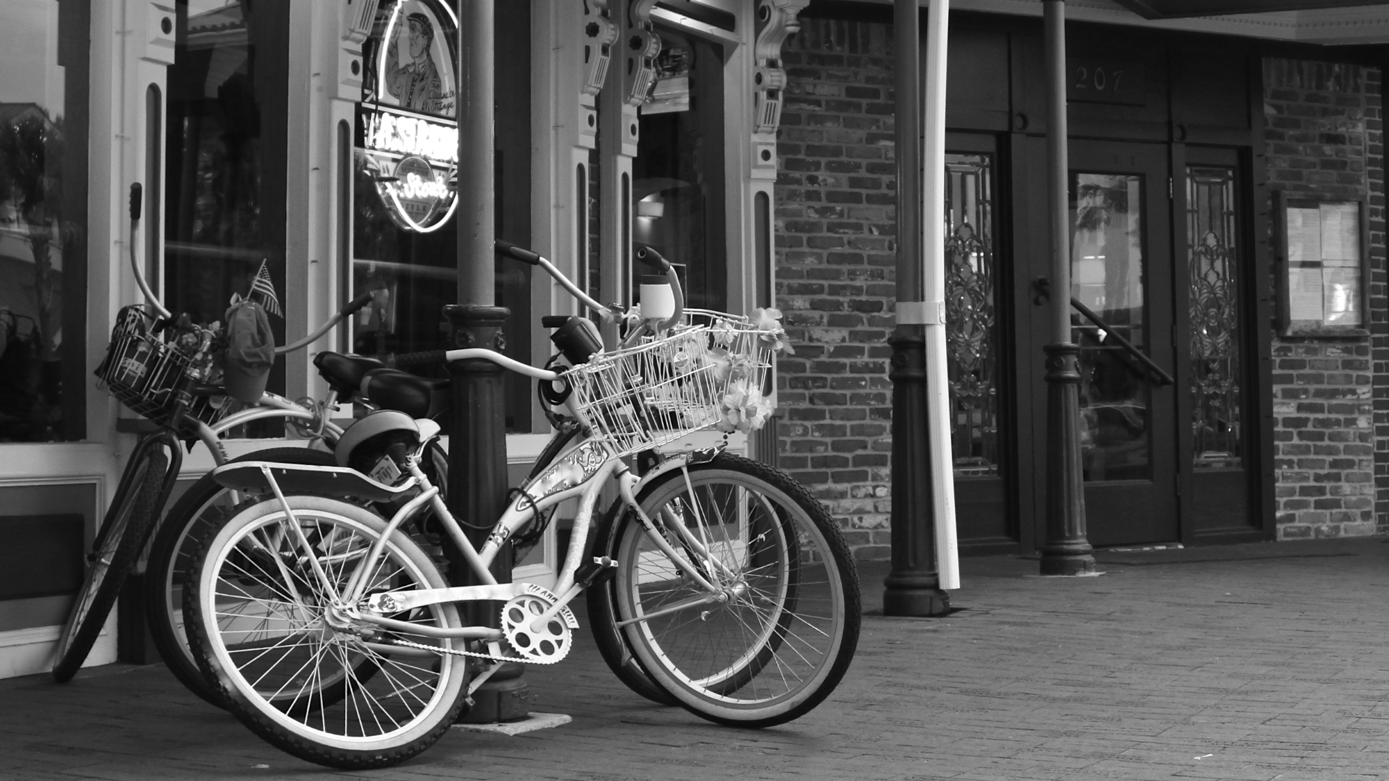 Beach Cruisers parked outside of a restaurant in Jacksonville Beach