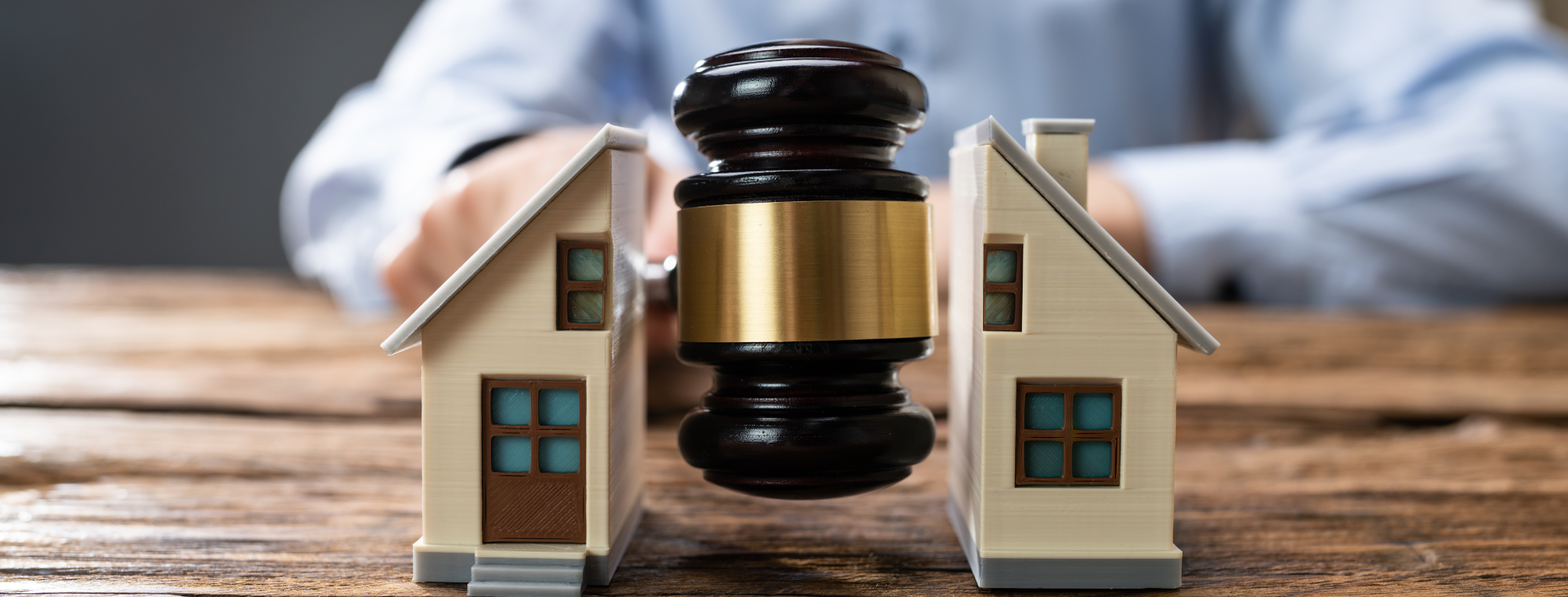 Keep, Sell, or Buy Out? The Three Paths for the House in Divorce
