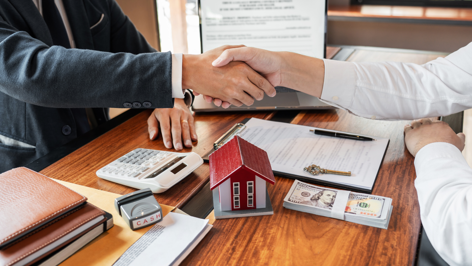 How to Sell a Home With Multiple Offers in Orange County header image.