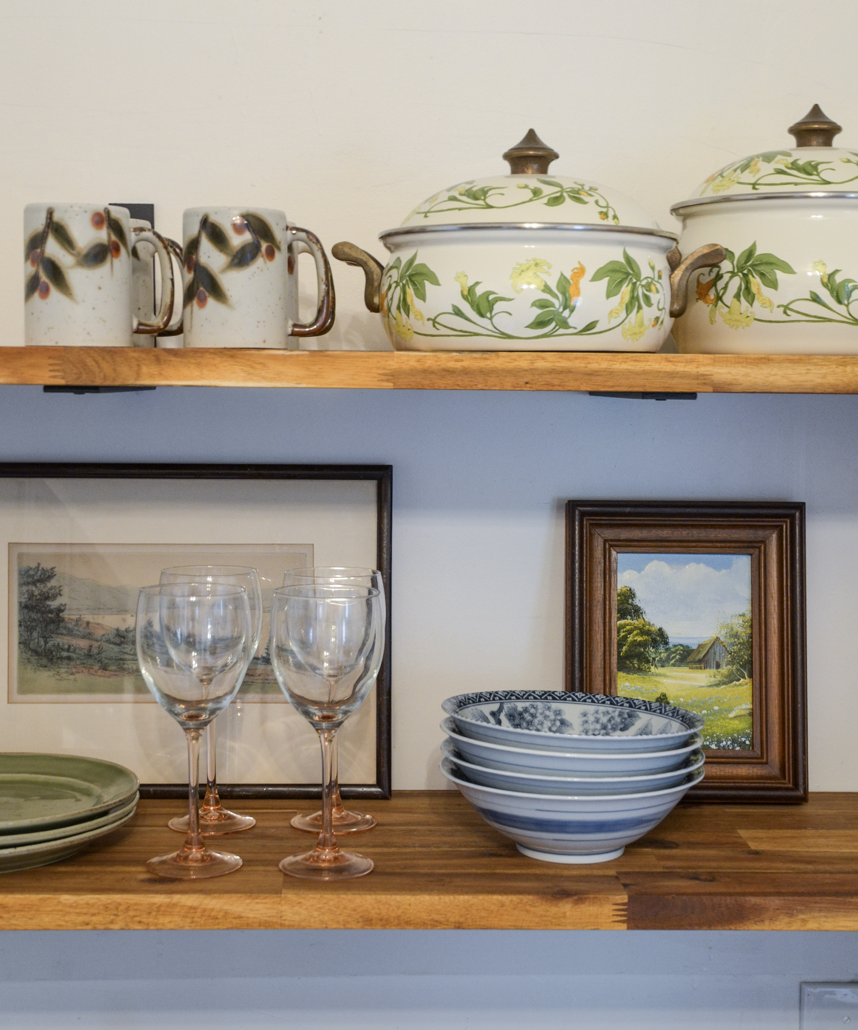 How to Style Shelves Like a Designer - Laura Gransberry header image.