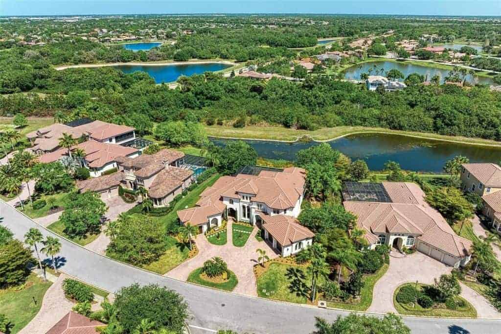 Buying a Home in Lakewood Ranch: The Expert Guide for Homebuyers header image.