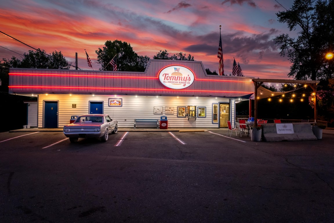 Iconic I-5 Burger Shop on the Creek! header image.