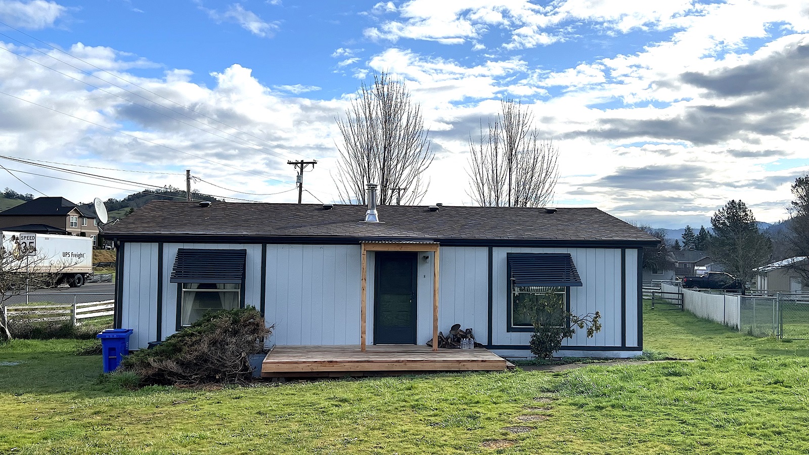 2465 NW Brockway Rd header image.