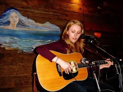 Exploring Roseburg Oregon: Open Mic Nights header image.