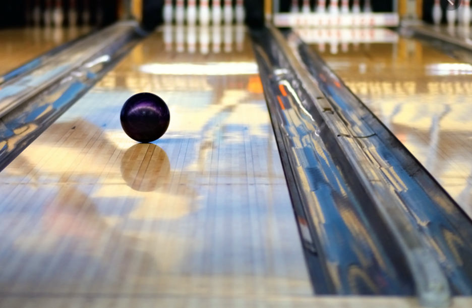 Exploring Roseburg Oregon: TenDown Bowling and Splitz Family Grill header image.