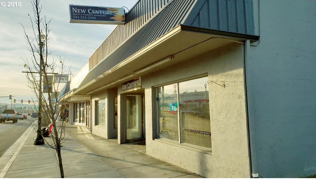 121 E Central Ave: Commercial Building in Convenient Location! header image.