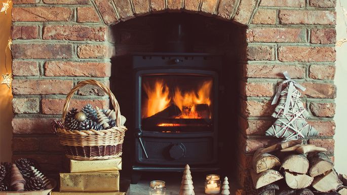 5 Home Staging Ideas That Work Wonders During Winter header image.