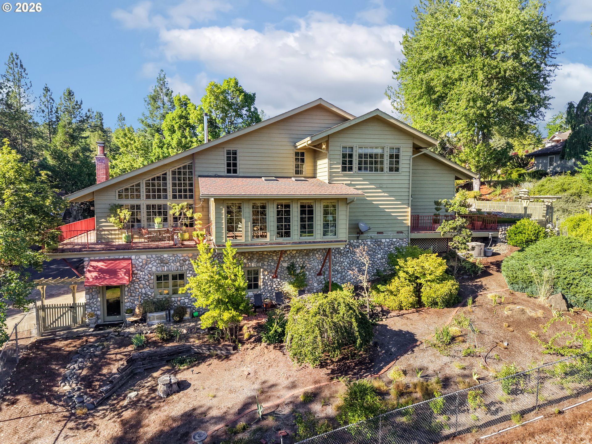 Songbird River Estate | North Umpqua River Luxury Home in Roseburg, Oregon header image.