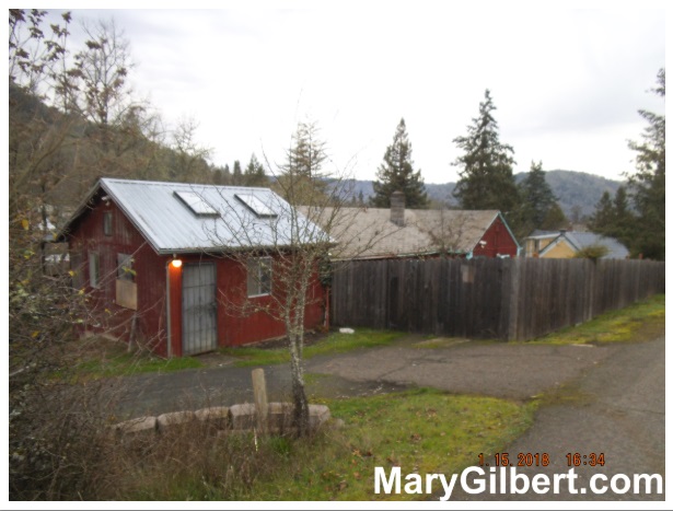 1649 SE Booth Avenue: Daylight Ranch on Corner Lot! header image.