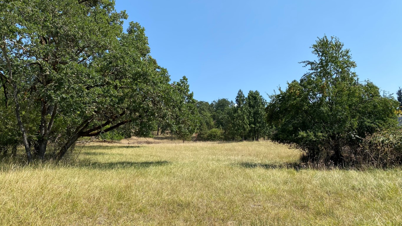 Rare Development Opportunity in the Heart of Roseburg OR! header image.