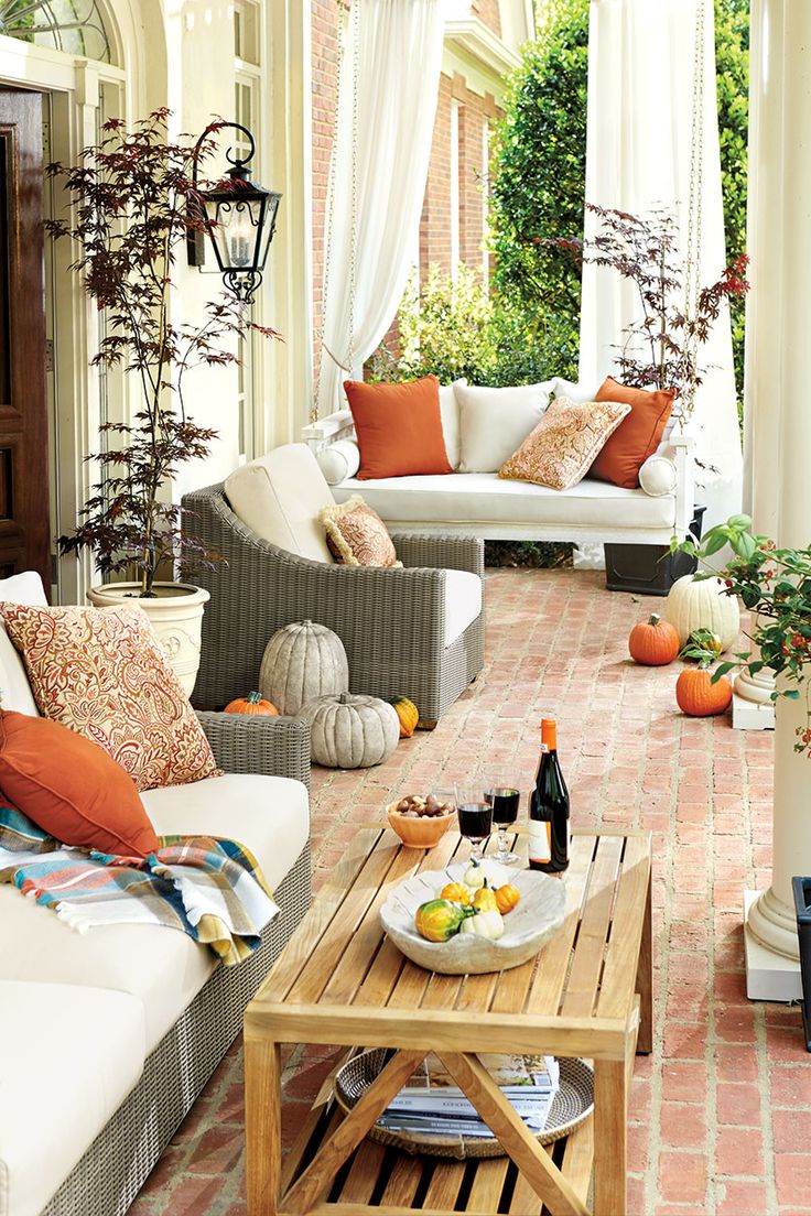 Going from Summer to Fall in Your Outdoor Spaces header image.
