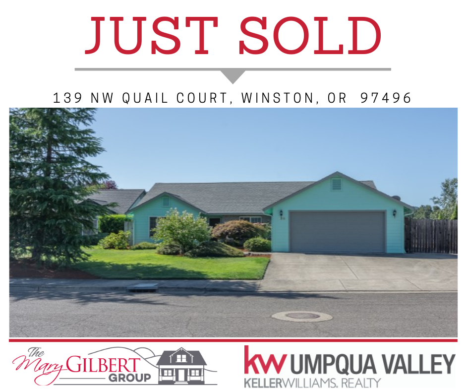 139 NW Quail Court: One-Level Living in Lovely Hunters Crossing! header image.