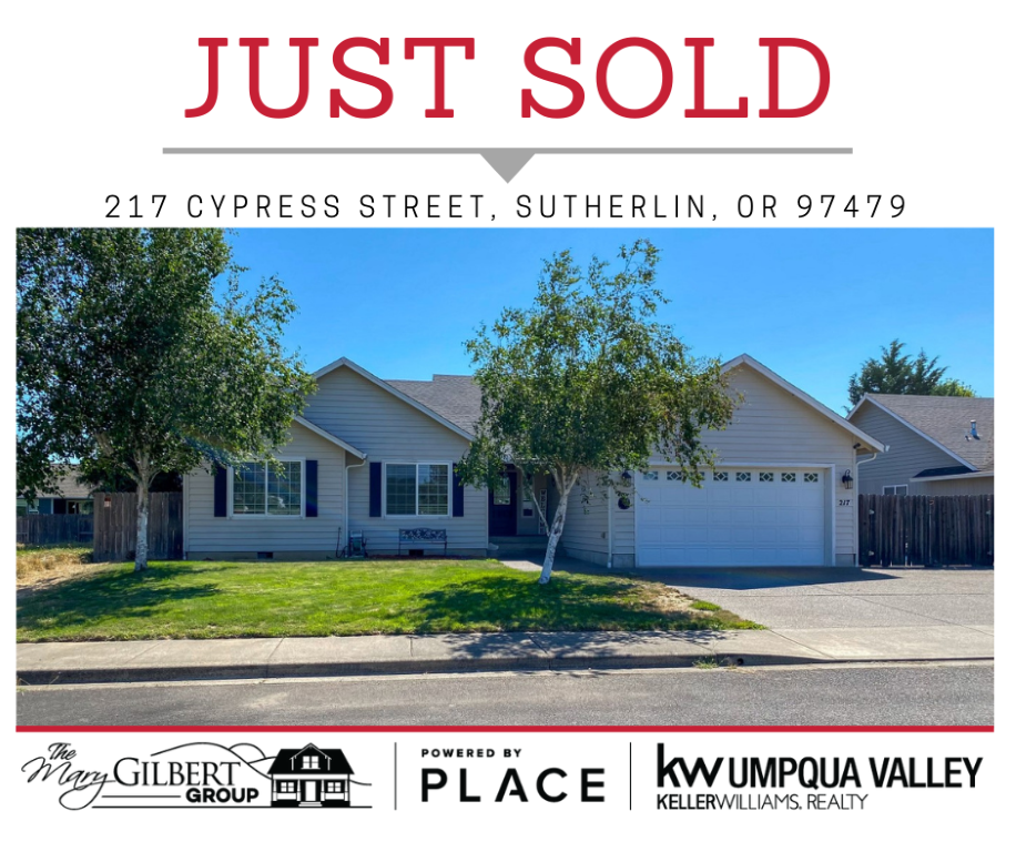 Attractive Sutherlin OR Home with an Open Layout! header image.