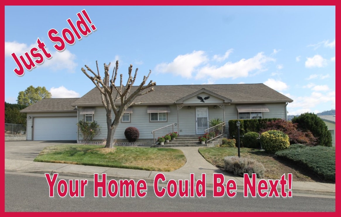 261 NW Timothy Ave: Beautiful Custom-Built Home with Open Floor Plan! header image.