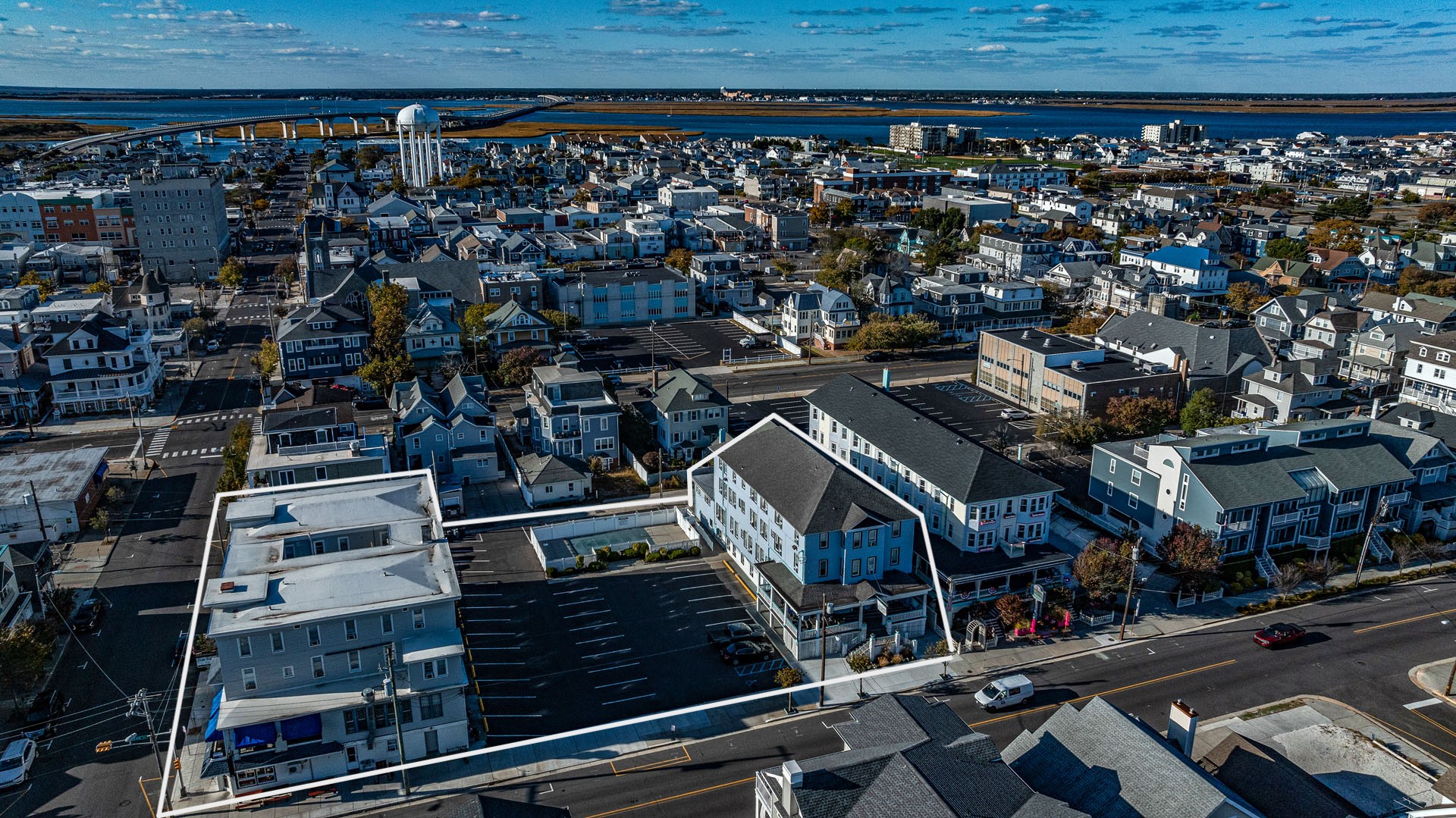 Blue Water Inn & The Cove Hotel